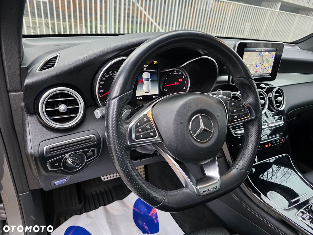 Mercedes-Benz GLC 250 4Matic 9G-TRONIC AMG Line - 8