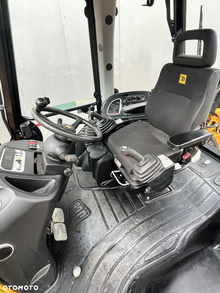 JCB 3CX - 7