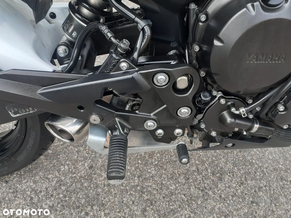 Yamaha XJ - 22