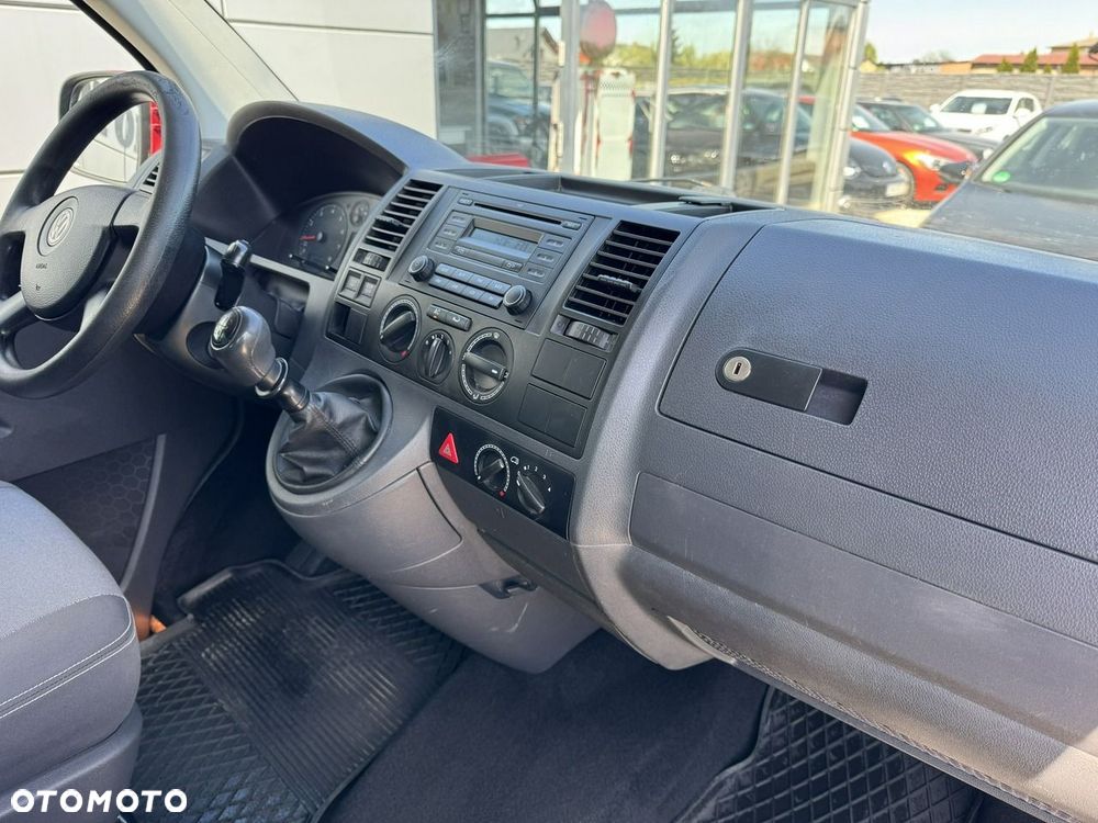 Volkswagen Multivan - 19