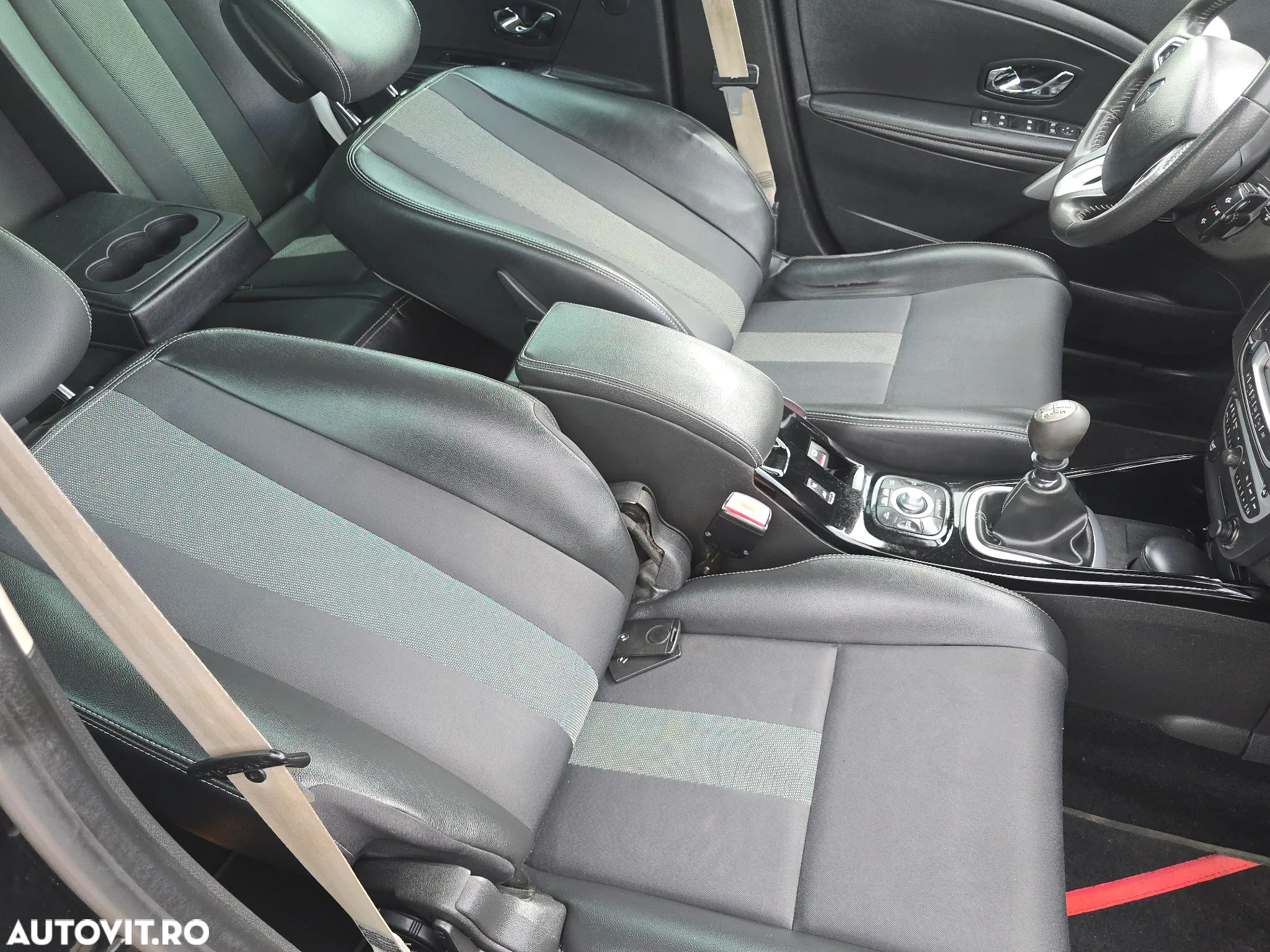 Renault Megane dCi 130 FAP BOSE Edition - 10