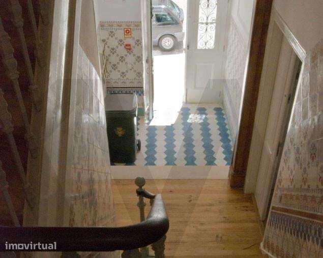 APARTAMENTO COM TERRAÇO NAS AVENIDAS NOVAS PARA REMODELAÇÃO - Grande imagem: 5/49