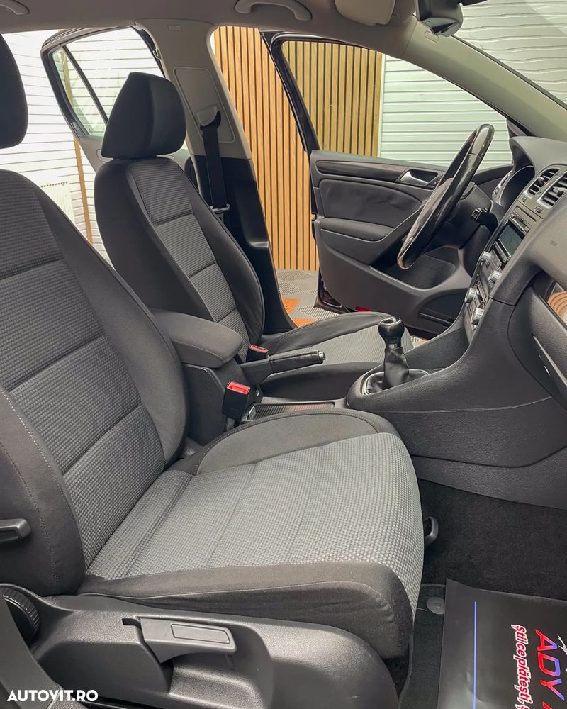 Volkswagen Golf 2.0 TDI DPF Comfortline 119 g - 8