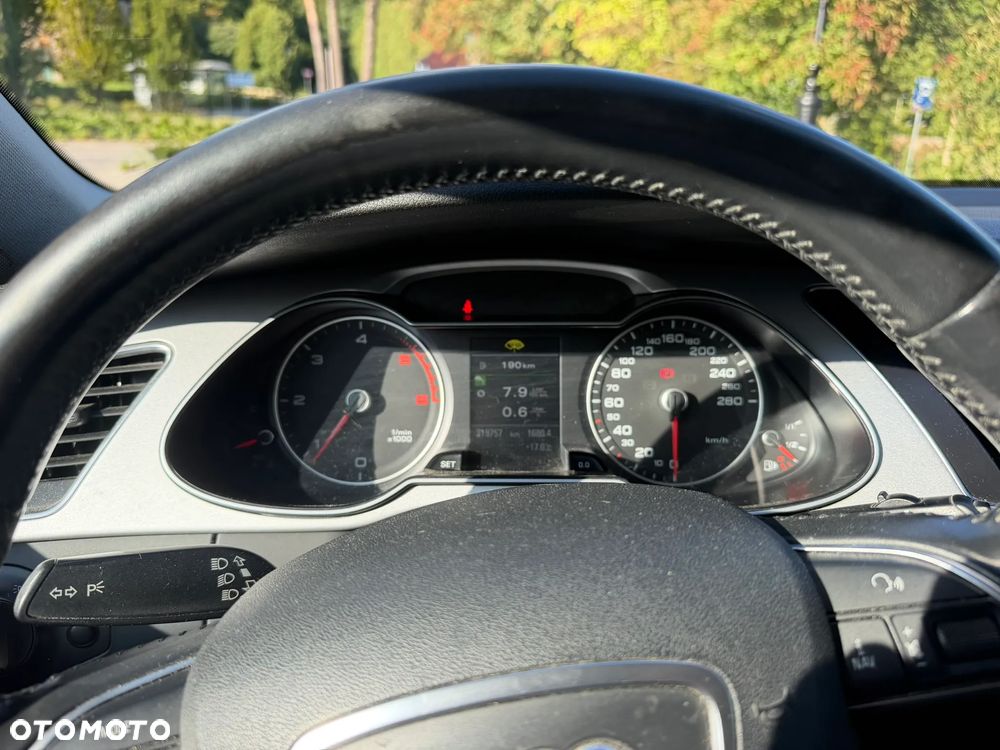 Audi A4 Avant 2.0 TDI - 9
