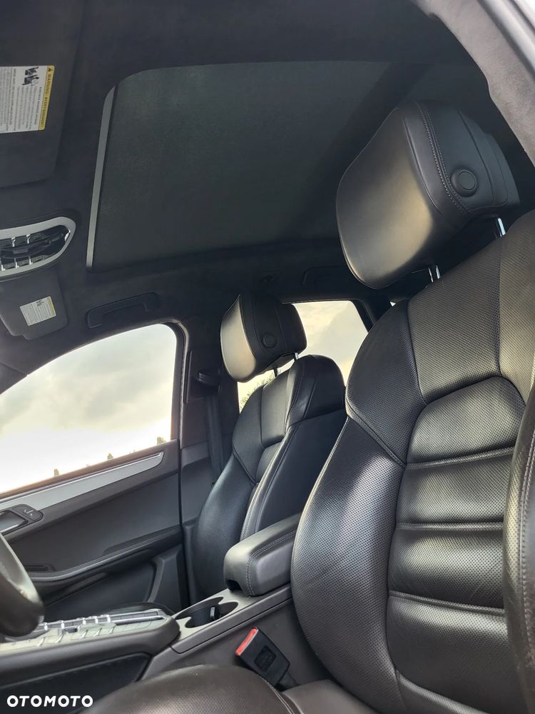 Porsche Macan Turbo PDK - 15