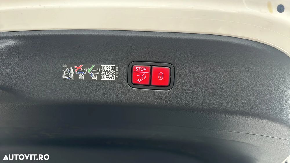 Mercedes-Benz GLC Coupe 300 de 4Matic 9G-TRONIC AMG Line - 25