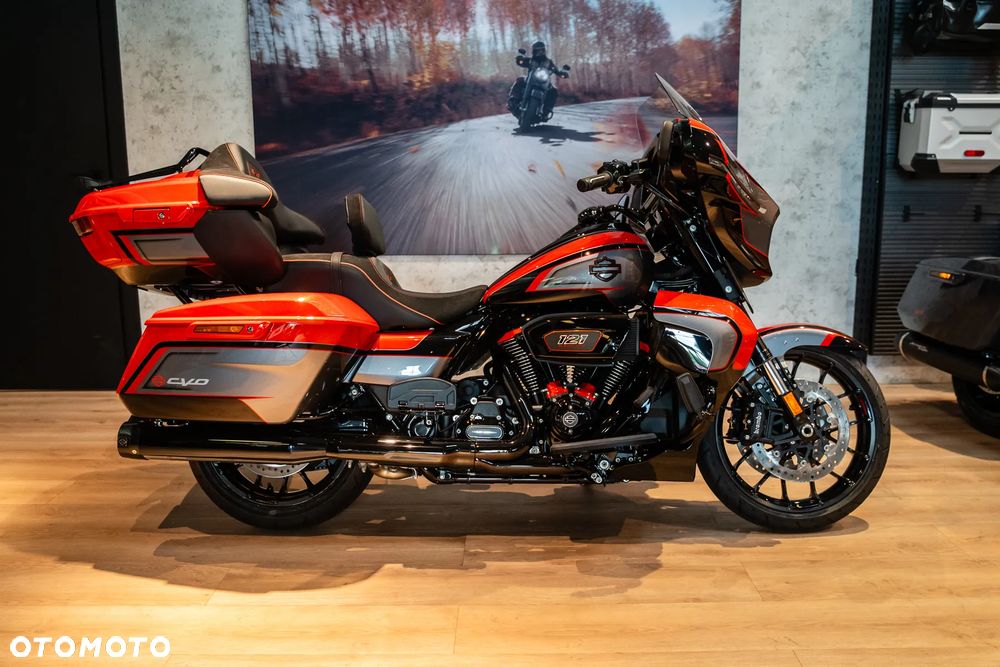 Harley-Davidson CVO Street Glide - 2