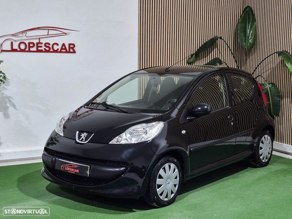 Peugeot 107 1.0 Trendy 2 Tronic - 1