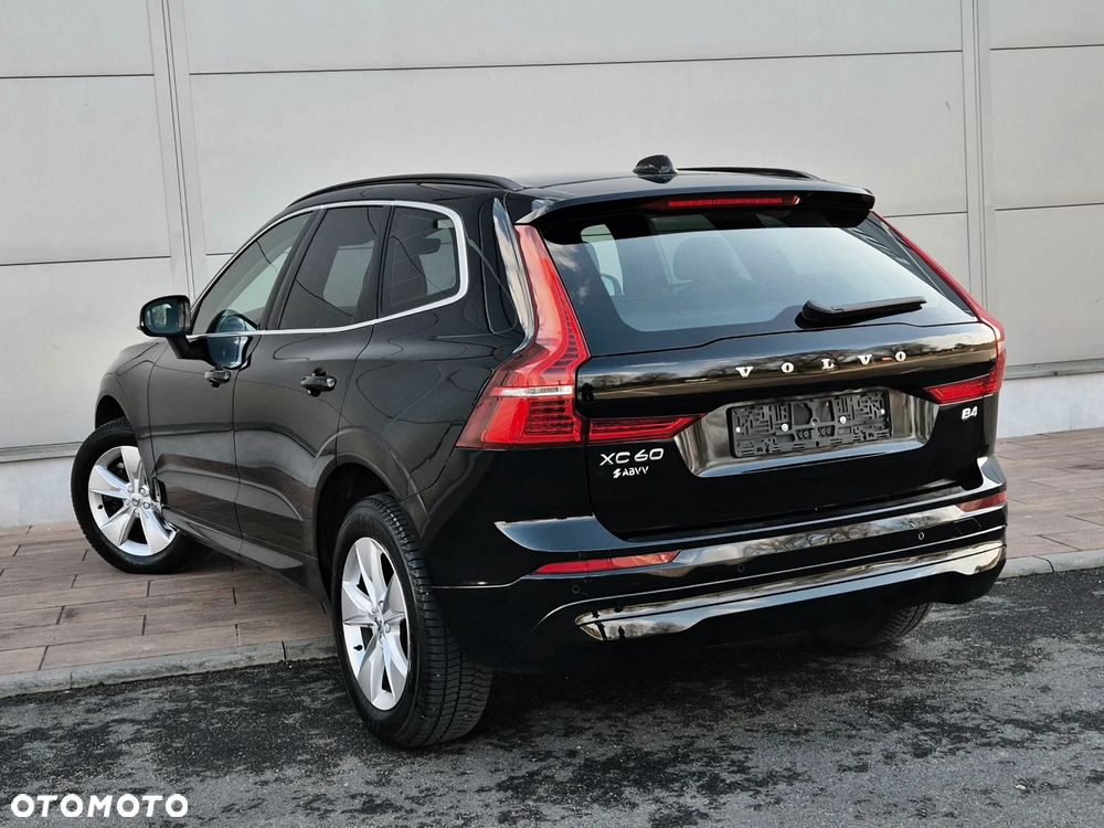 Volvo XC 60 B4 D Geartronic Momentum Pro - 17