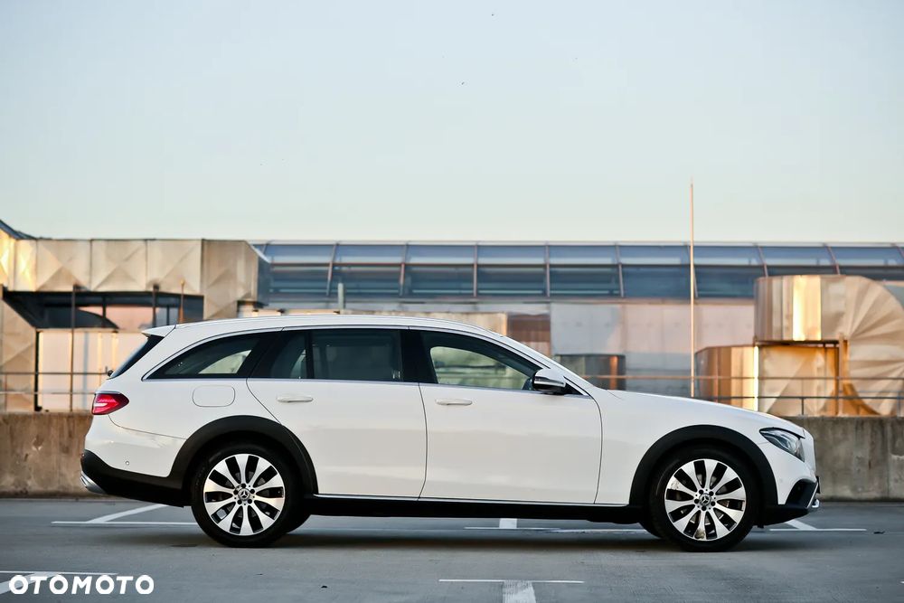 Mercedes-Benz Klasa E 220 d 4Matic All-Terrain 9G-TRONIC Avantgarde - 2