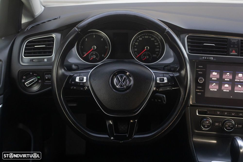 VW Golf 1.6 TDI Highline DSG - 15