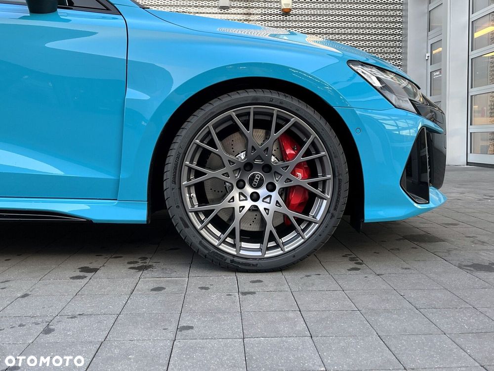 Audi RS3 Limousine - 10