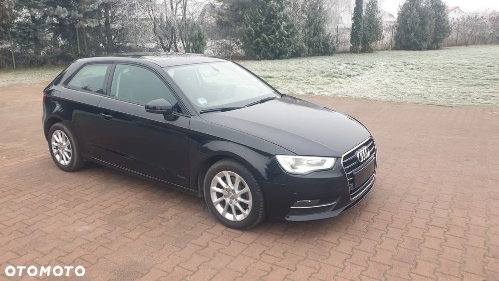 Audi A3 3-drzwiowe 1.6 TDI DPF Attraction - 1