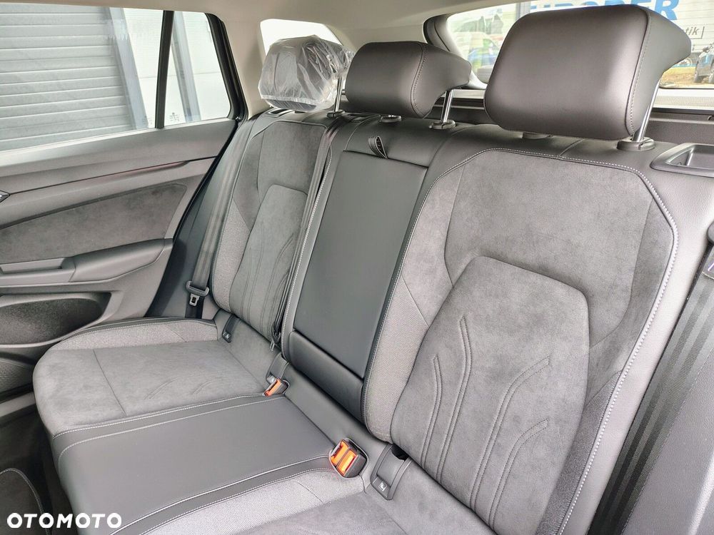 Volkswagen Golf Variant - 25
