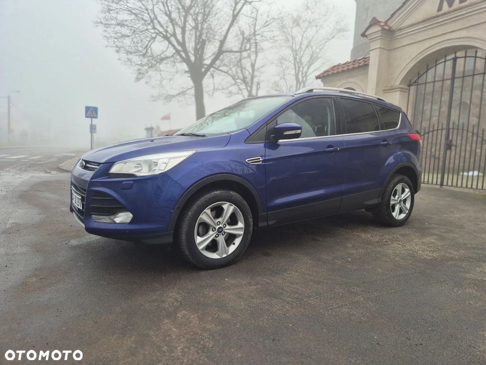Ford Kuga 1.6 EcoBoost 2x4 Titanium - 2