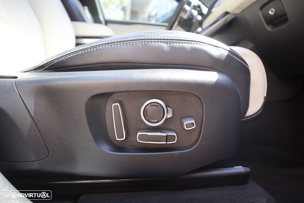 Land Rover Range Rover Velar 3.0 D R-Dynamic HSE - 44