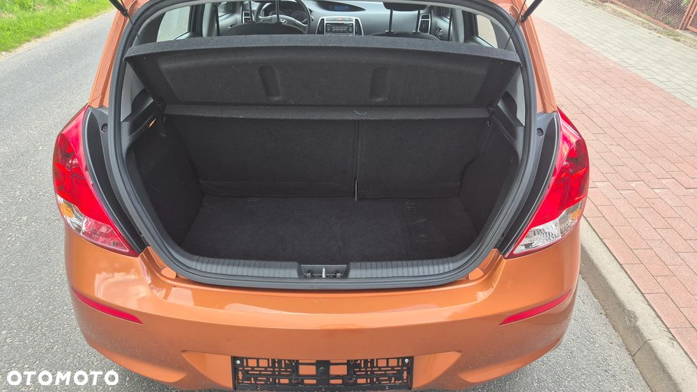 Hyundai i20 1.25 Classic + - 18