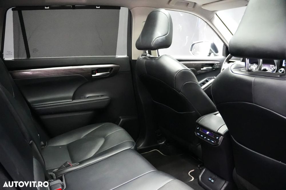 Toyota Highlander 2.5 L Dynamic Force 248CP Luxury Pearly - 9