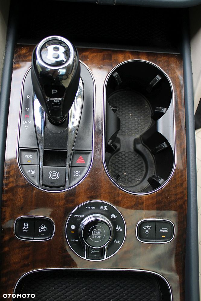 Bentley Bentayga W12 Mulliner - 30