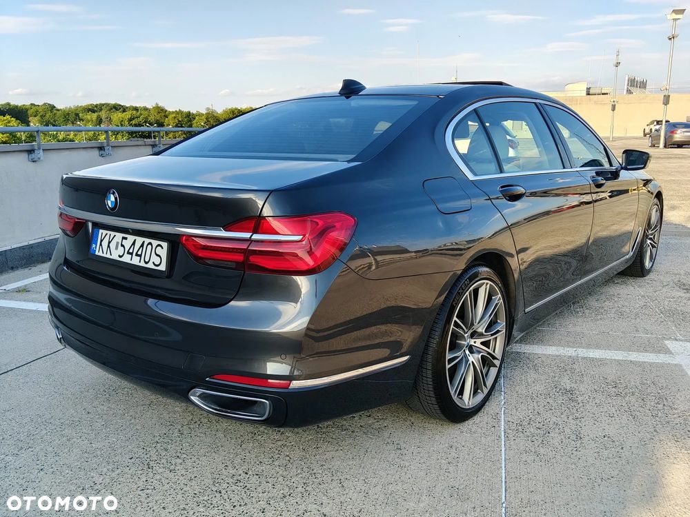 BMW Seria 7 740Li - 5