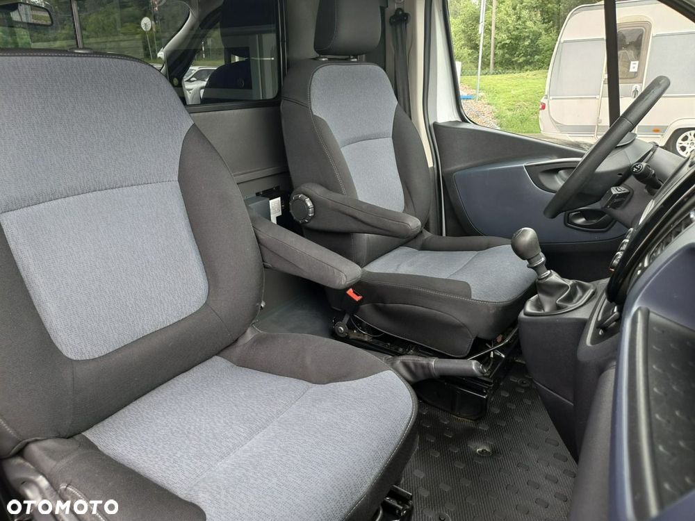 Opel Vivaro - 9
