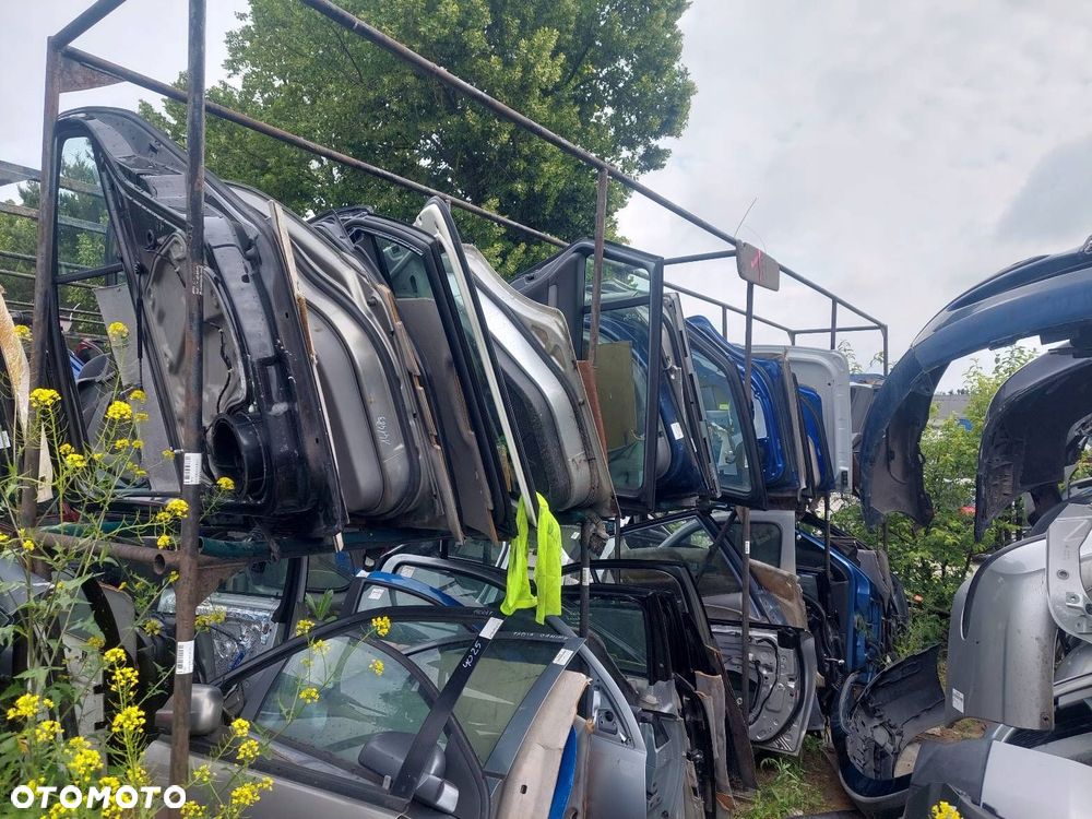 DRZWI KOMPLETNE PRAWY TYŁ FORD FOCUS MK2 KOMBI 03 - 7
