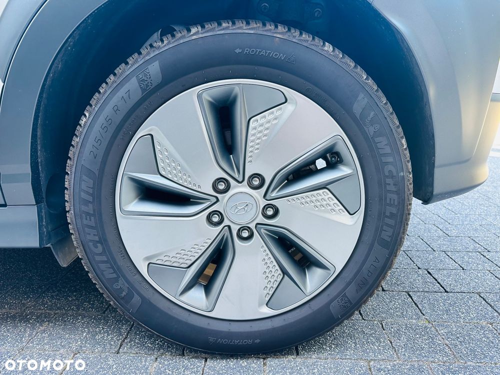 Hyundai Kona - 25