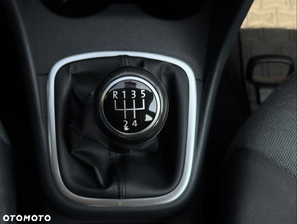 Volkswagen Polo 1.4 Life - 22