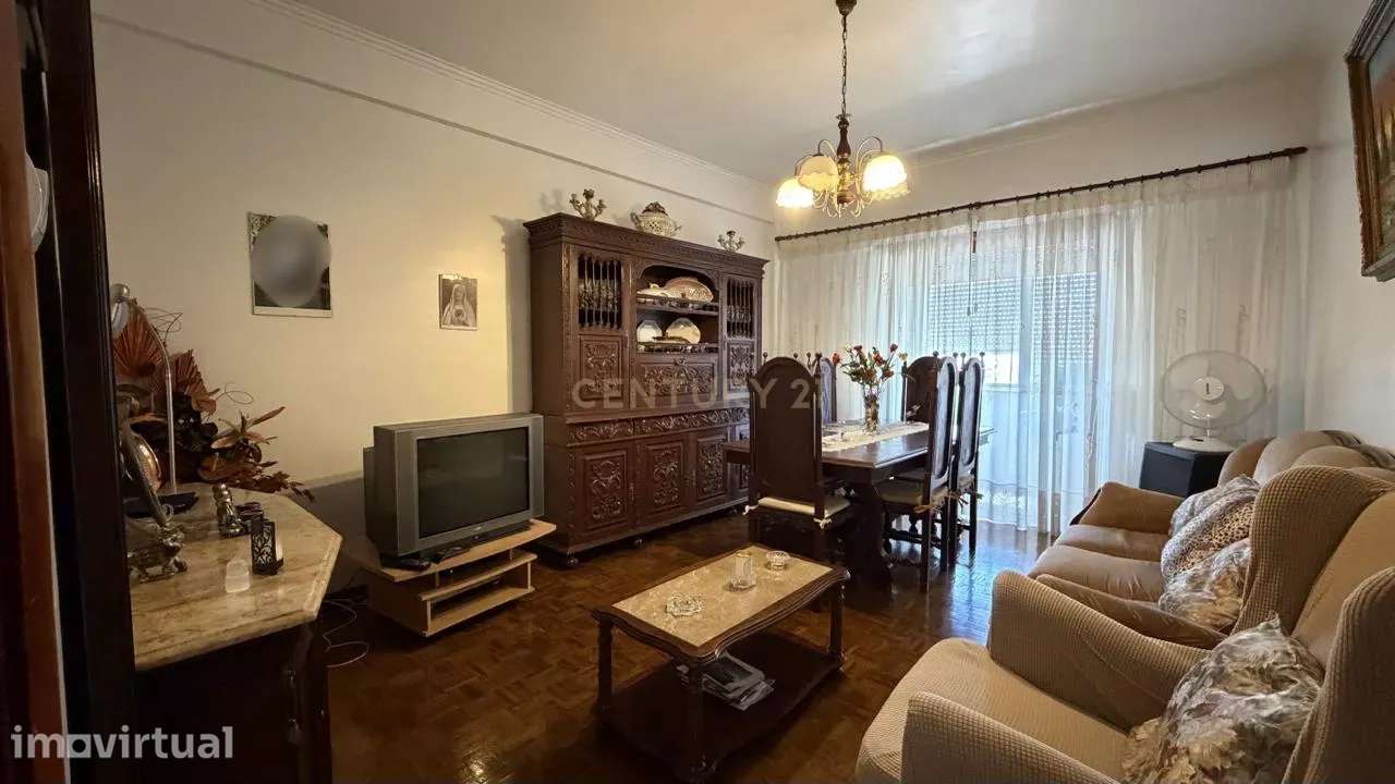 Apartamento T2 em Barcarena, Oeiras - 285.000€ - Grande imagem: 2/18