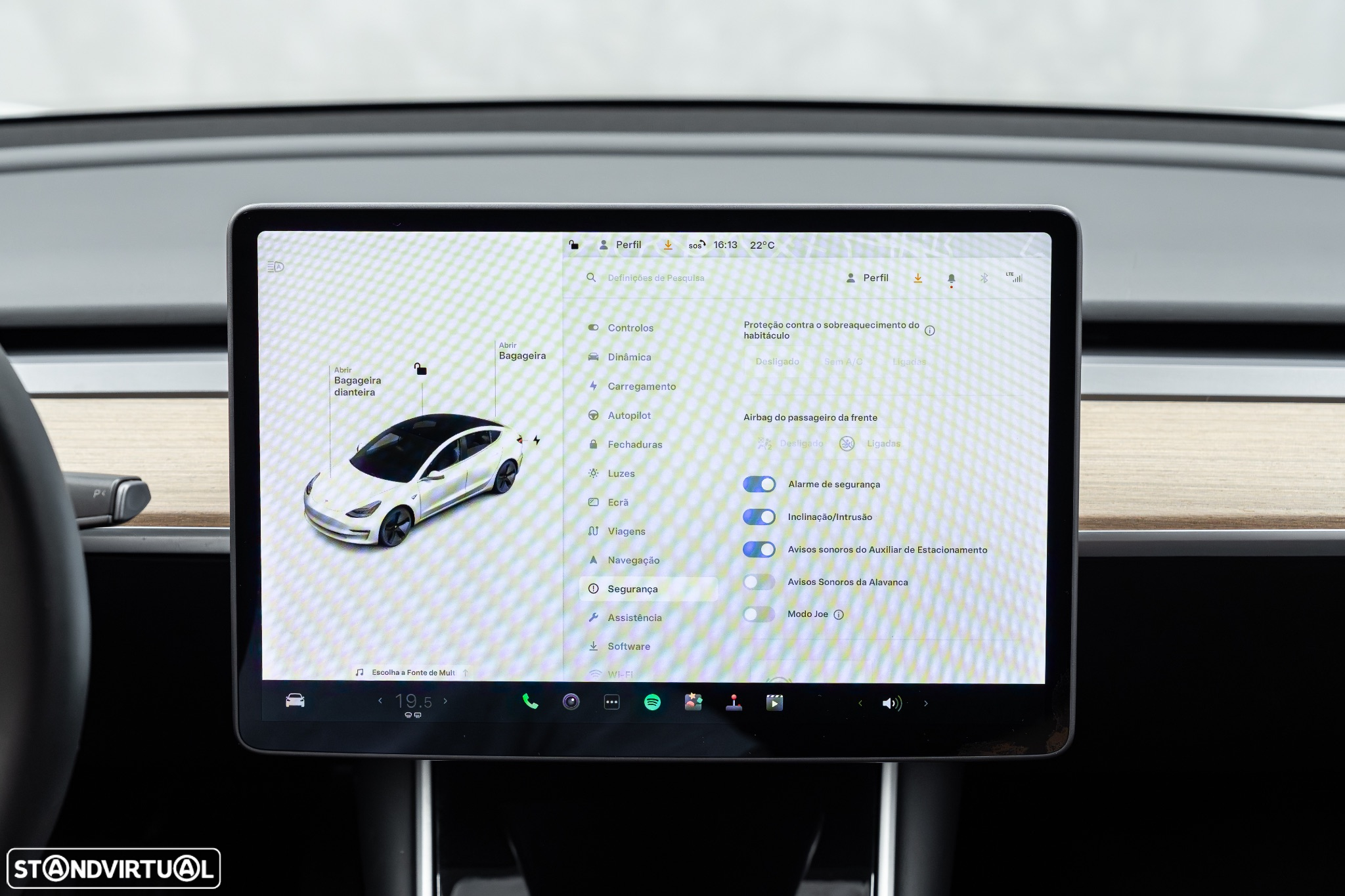 Tesla Model 3 Long-Range Dual Motor AWD - 35