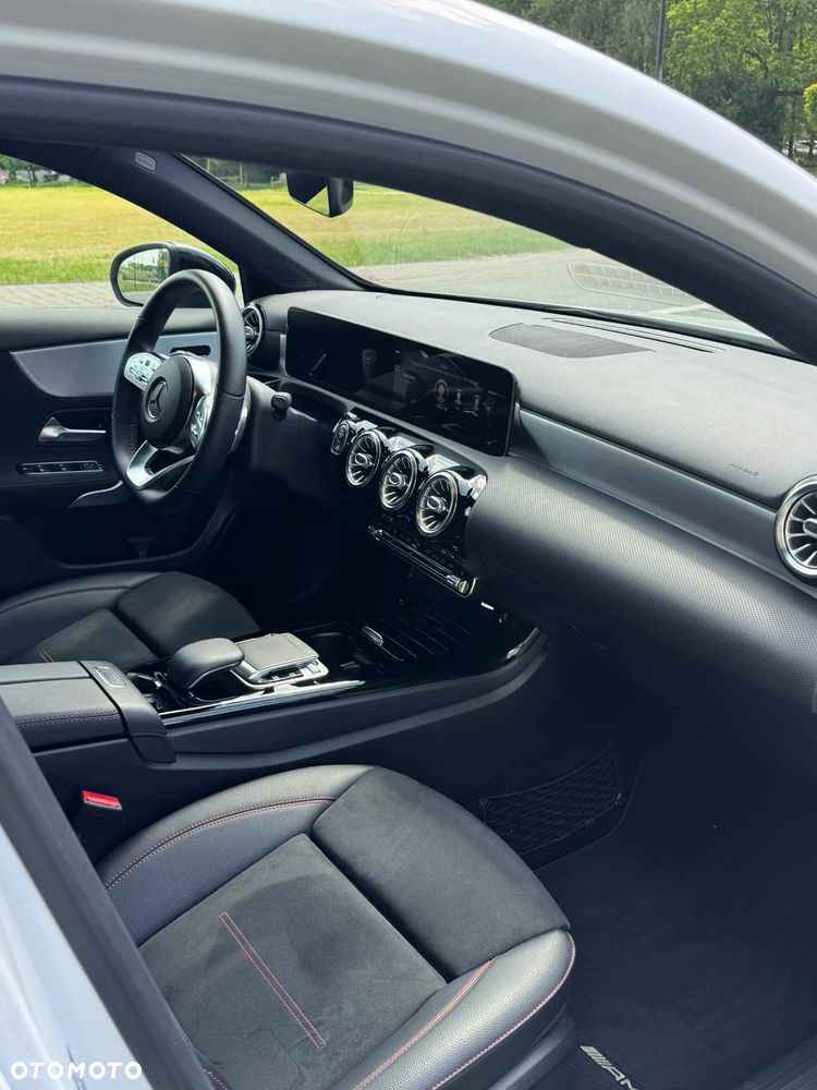 Mercedes-Benz Klasa A 220 4-Matic AMG Line 7G-DCT - 8