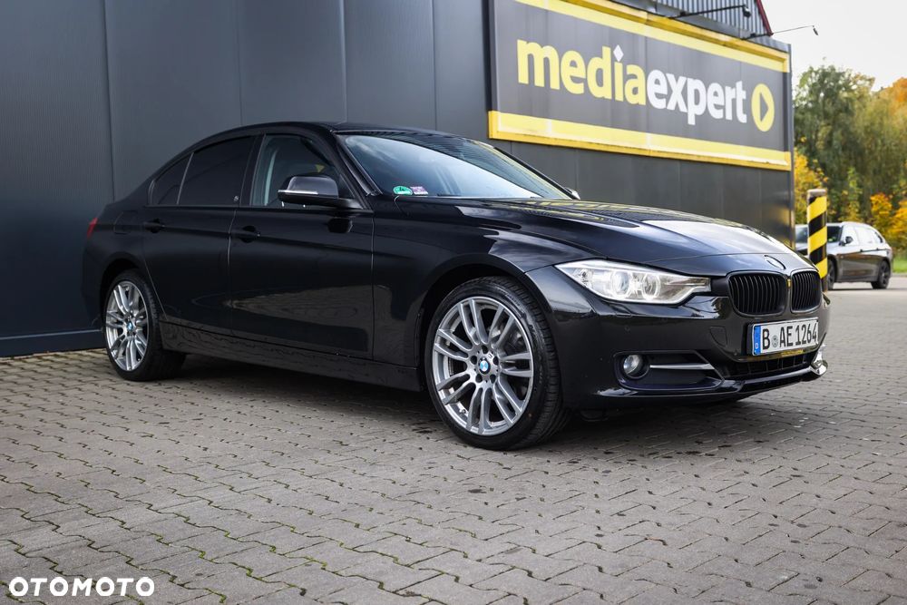 BMW Seria 3 320d Blue Performance Sport Line - 2