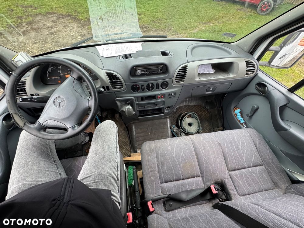 Mercedes-Benz Sprinter - 5