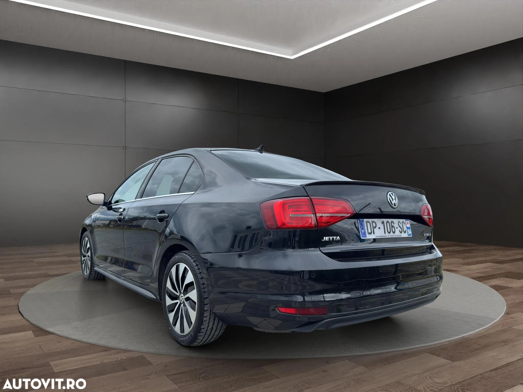 Volkswagen Jetta 1.4 Hybrid DSG - 4