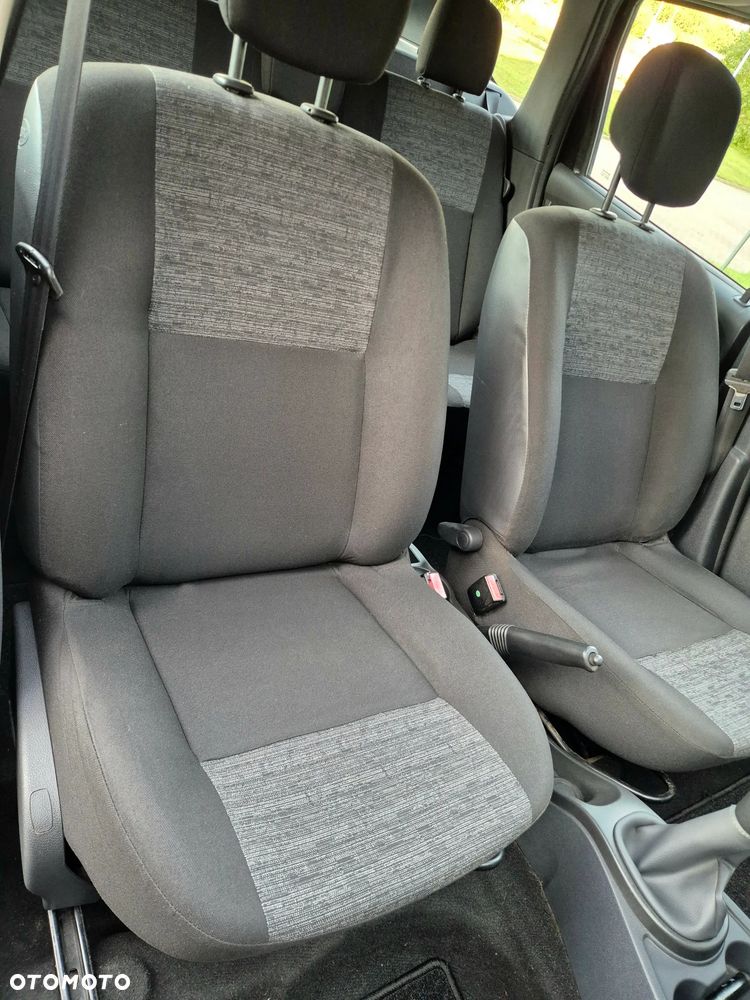 Dacia Duster 1.6 16V 4x2 Laureate - 22