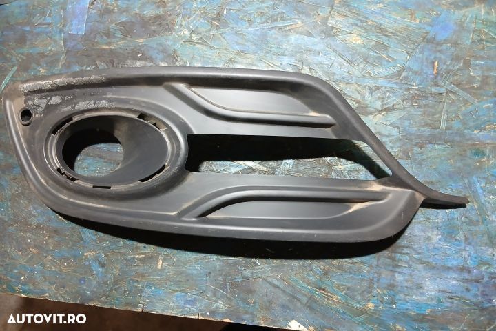 Grila proiector dreapta 261A26515R 261A21417R 253A62486R 253A66060R 2 - 1