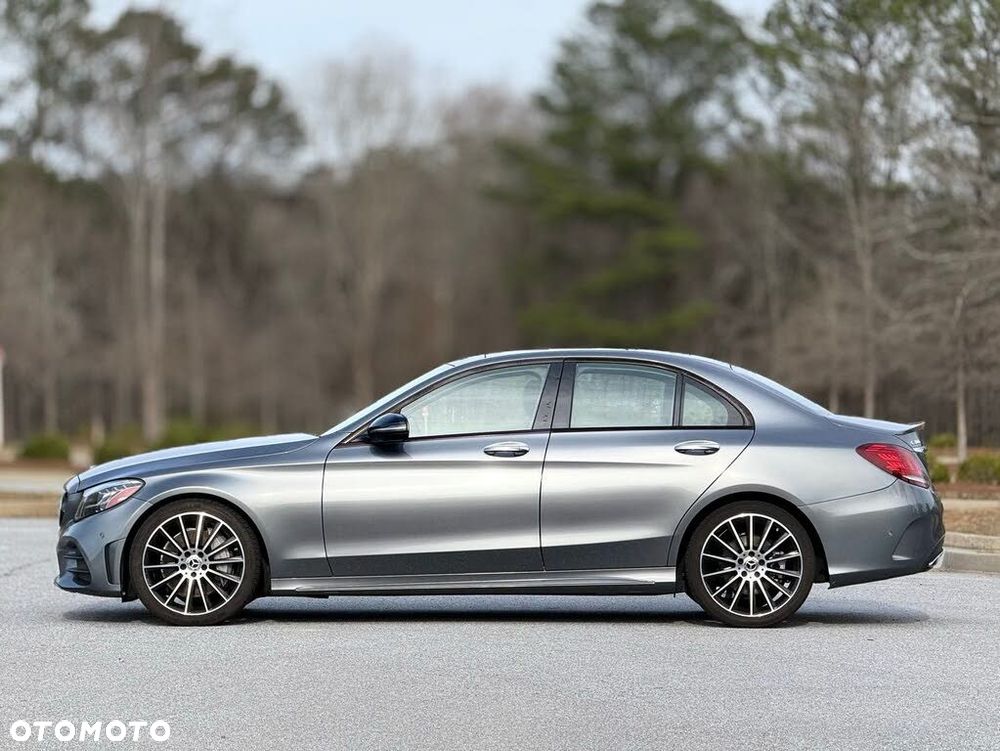 Mercedes-Benz Klasa C 300 4Matic 9G-TRONIC AMG Line - 14