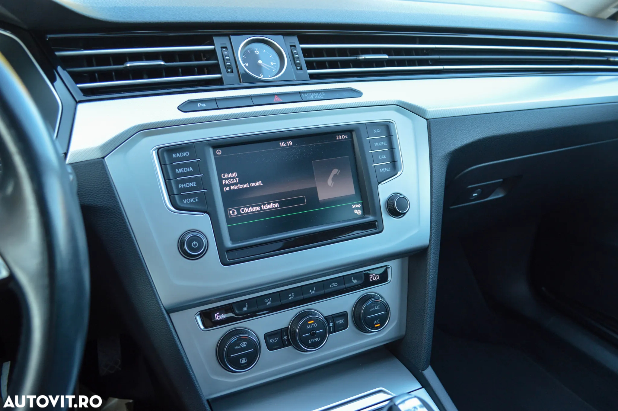 Volkswagen Passat Variant 2.0 TDI DSG (BlueMotion Technology) Comfortline - 22