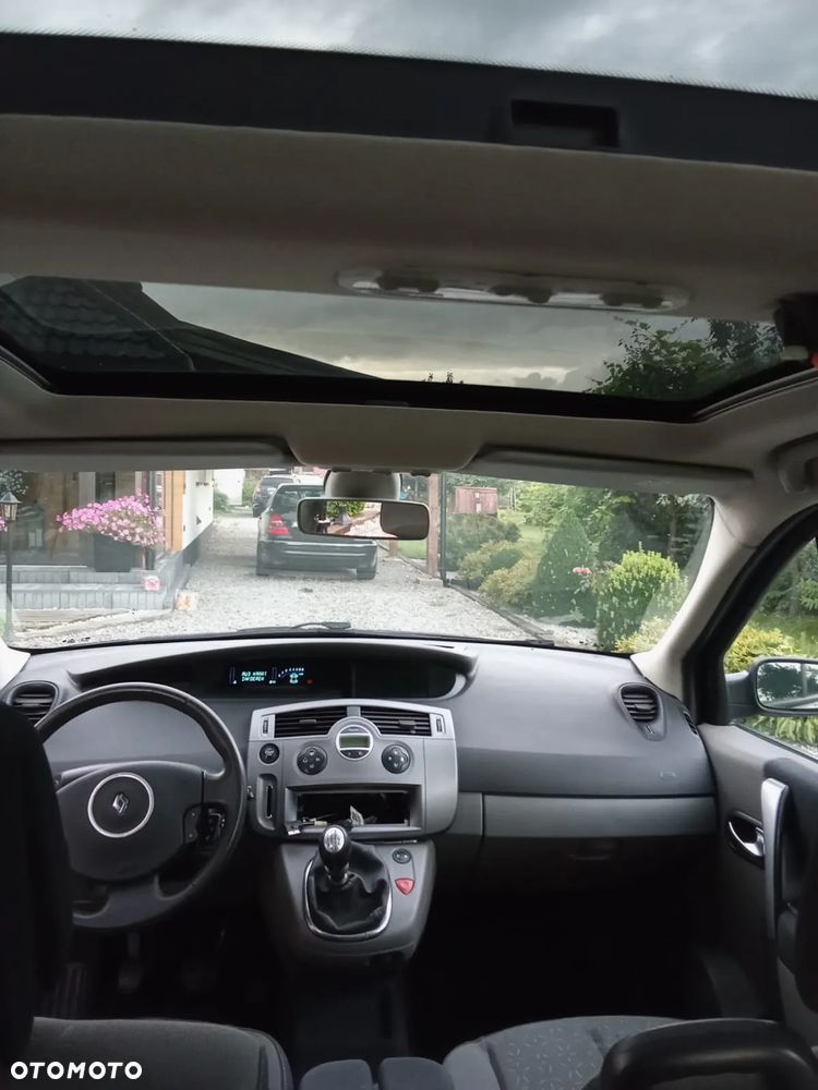 Renault Scenic - 16