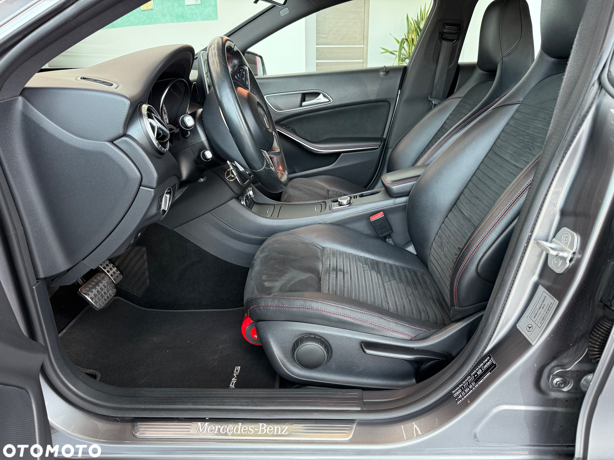Mercedes-Benz CLA 250 4-Matic - 18