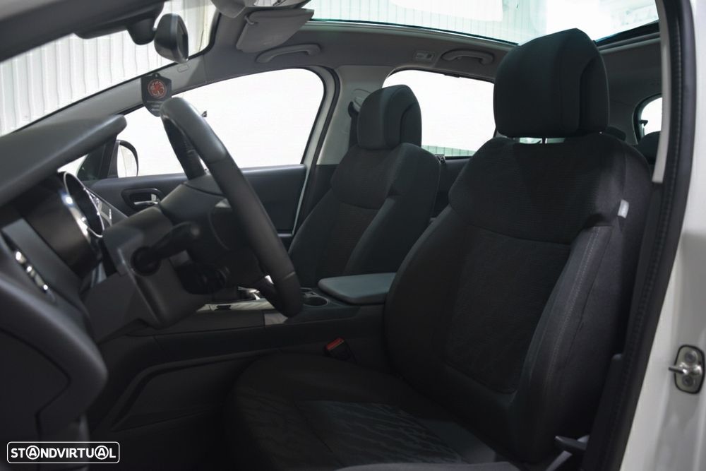 Peugeot 3008 1.6 HDi Allure - 7