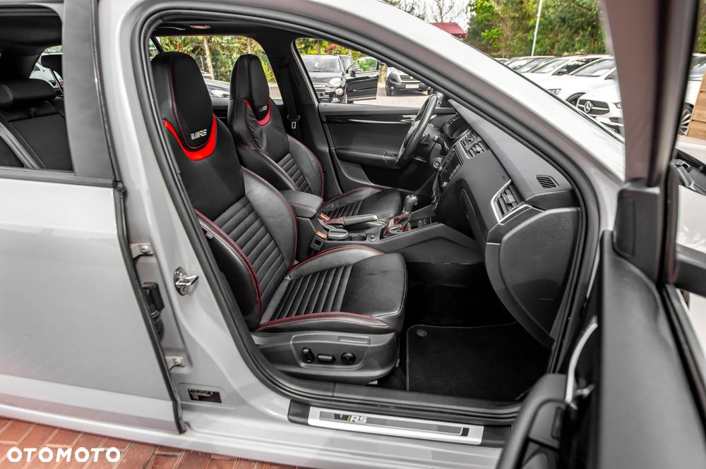 Skoda Octavia 2.0 TSI DSG RS 230 - 25