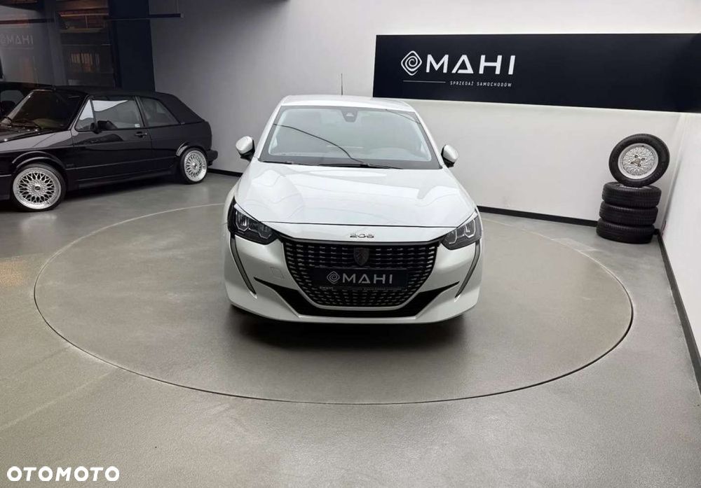 Peugeot 208 - 16