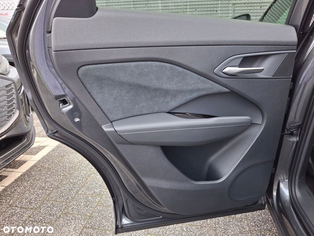 Audi Q3 Sportback - 11