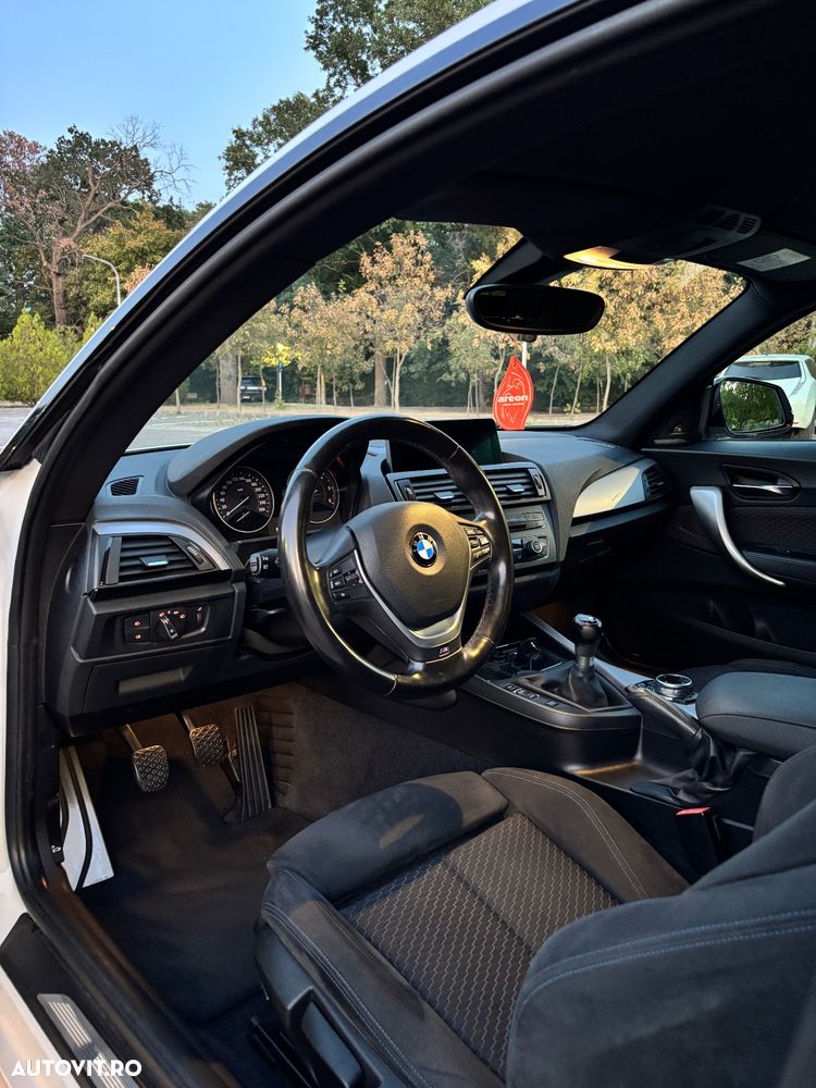 BMW Seria 1 120d xDrive - 12