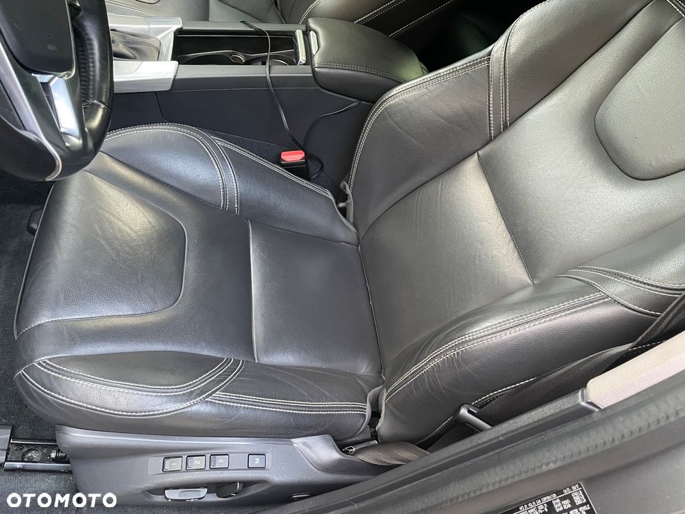 Volvo V60 T5 Geartronic R-Design - 10