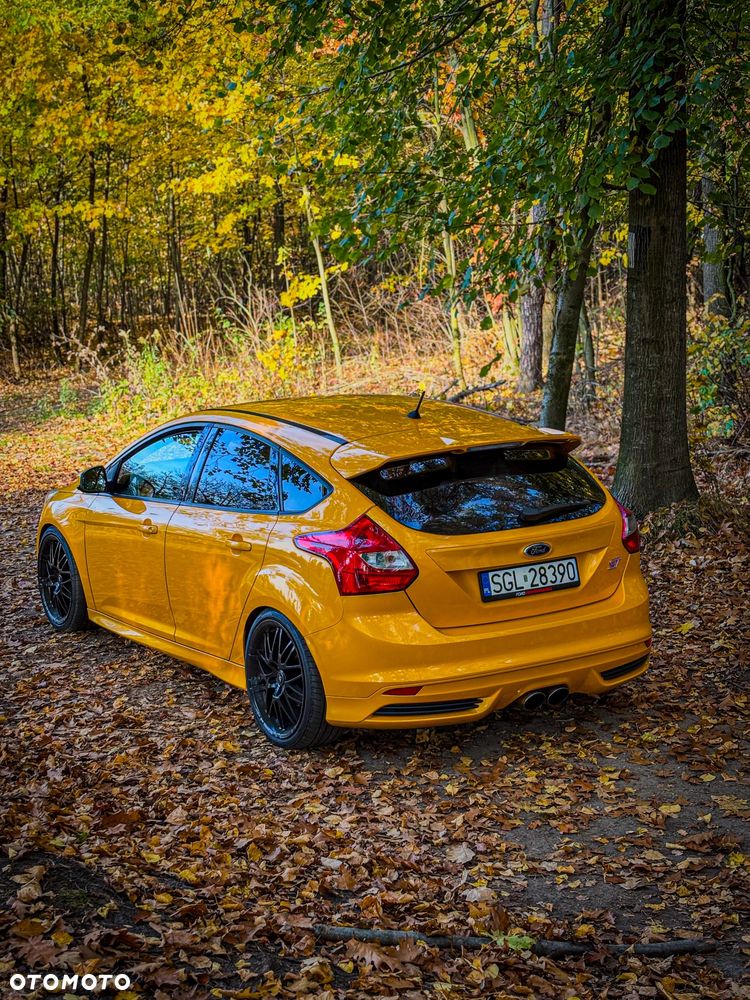 Ford Focus 2.0 EcoBoost ST - 4