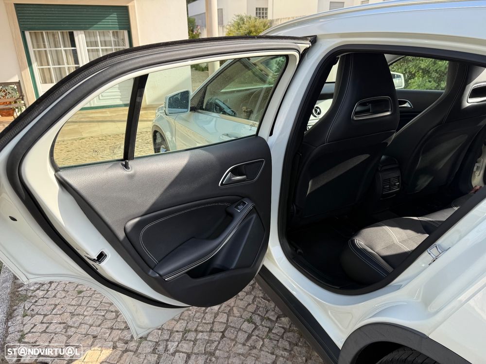 Mercedes-Benz GLA 180 d Urban Aut. - 12