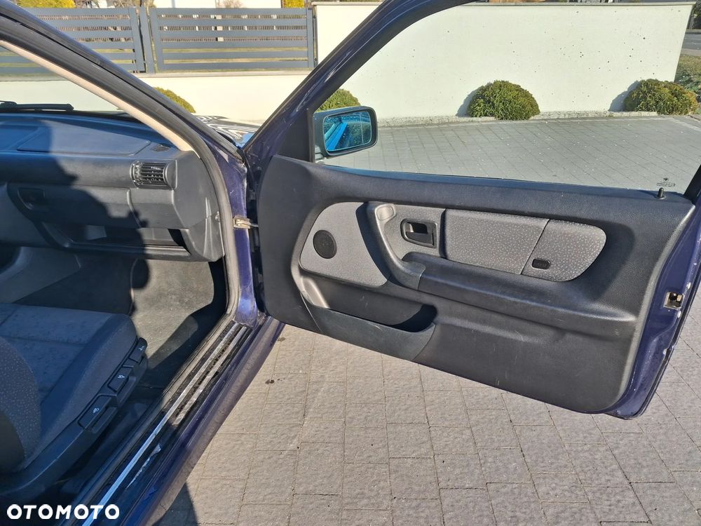 BMW Seria 3 - 10