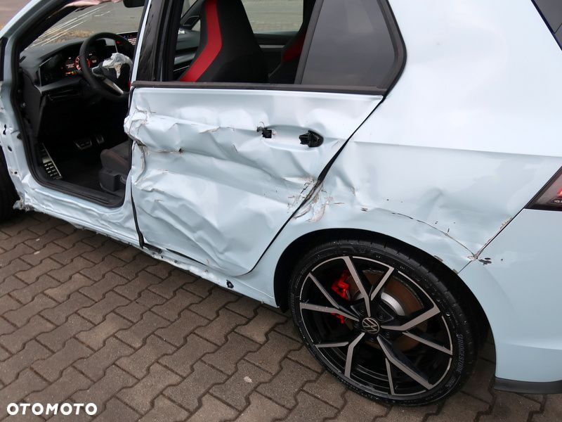 Volkswagen Golf - 39